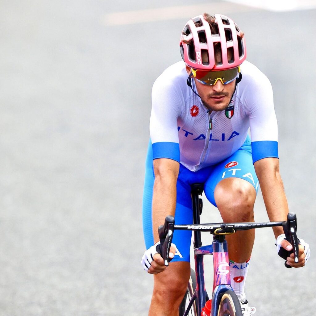 Pourquoi En Cyclisme L Italie Porte Un Maillot Bleu Velopack