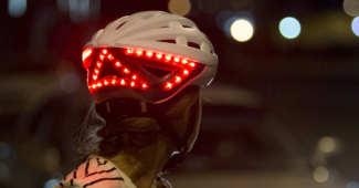 Image de l'article LUMOS : le casque de vélo connecté et intelligent