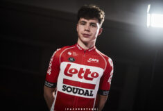 Image de l'article Lotto Soudal dévoile ses maillots 2022 avec Vermarc Sport