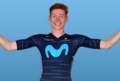 Image de l'article La Movistar présente ses maillots 2022 avec La Passione