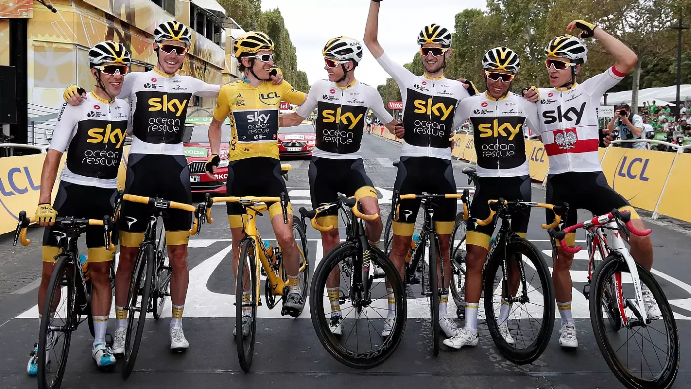 maillot-team-sky-2018-Tour-de-france-special-champs-elysees