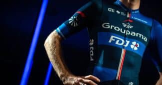 Image de l'article Groupama FDJ révèle son maillot pour la saison 2023