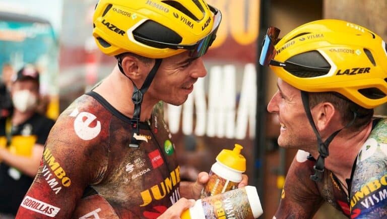 Jumbo Visma des bidons personnalisés à l effigie des coureurs