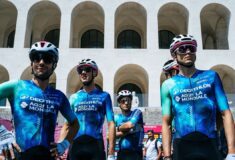 Image de l'article Un casque spécial pour Decathlon AG2R La Mondiale sur le Giro d'Italia