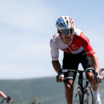 Un casque bleu blanc rouge pour Cofidis sur le Tour de France 2024