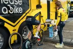 Image de l'article Visma Lease a Bike s’entraînera désormais sur l’application de cyclisme indoor Rouvy